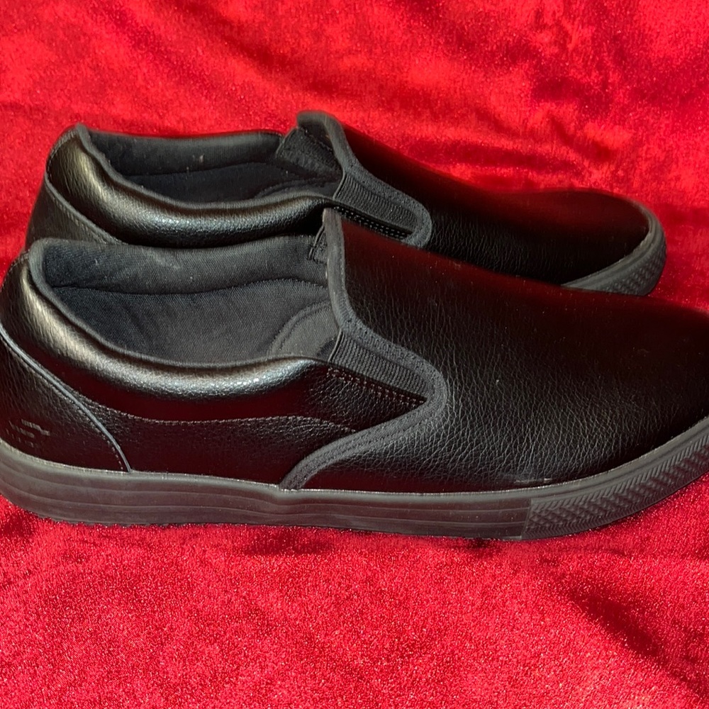 Women’s 11 SKECHERS WORK SLIP RESISTANT Slip On SHOES